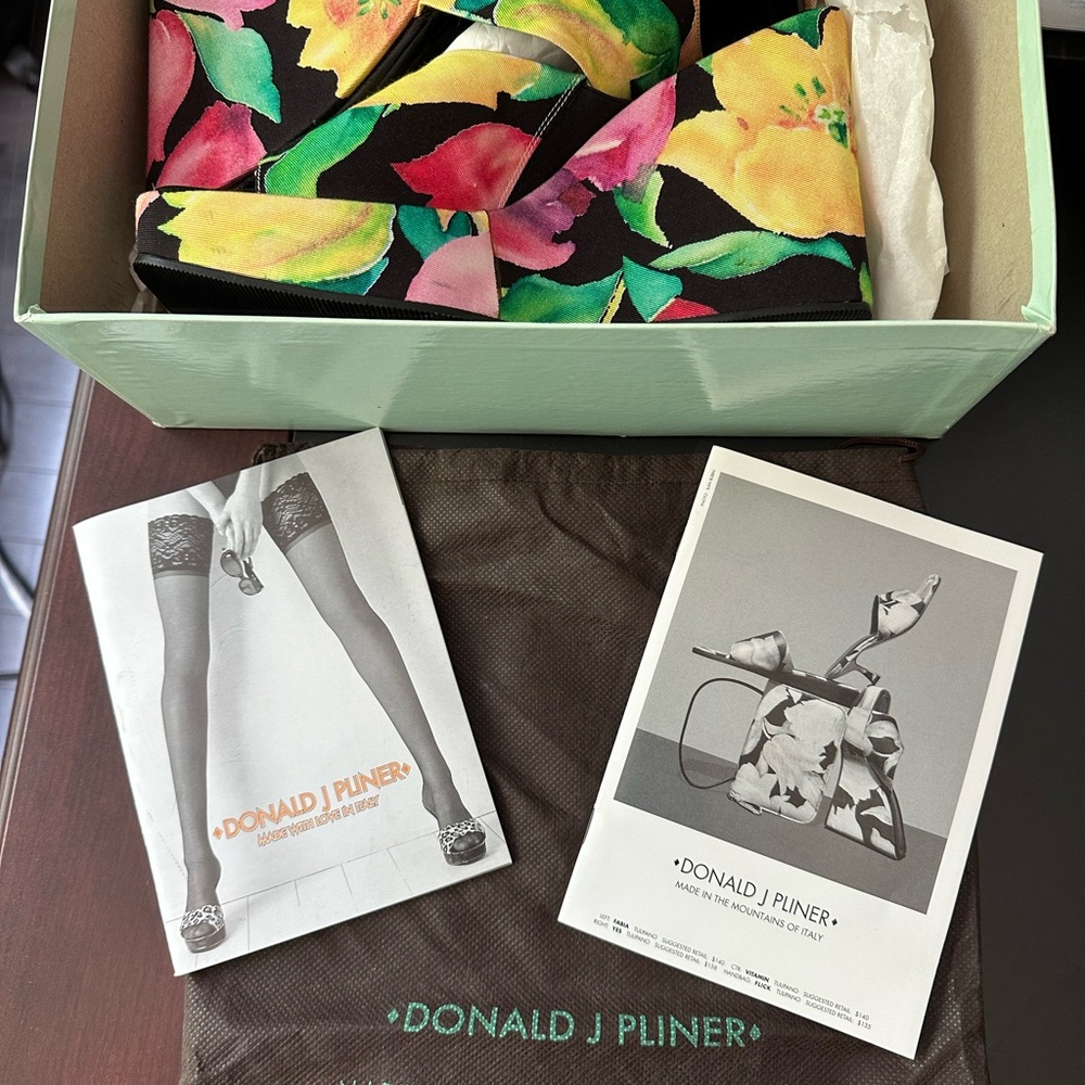 Donald J. Pliner Wedges in Box with Shoe-bag Spring 2000